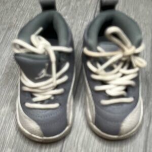 Jordan 12 Retro TD Toddler Size 4 C 
#850000-015 Stealth/White-Cool
Grey